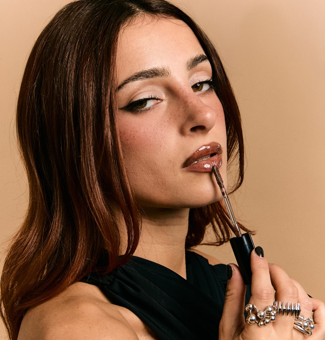 Lip Gloss by Alessia Morelli