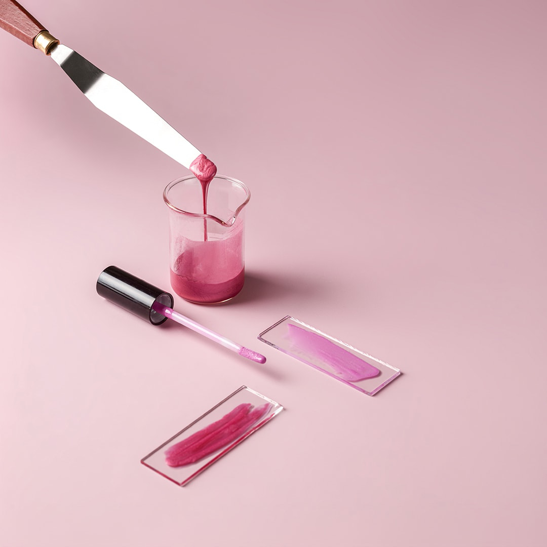 Online custom lipstick