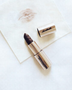 Lip Balm by Alessia Morelli è il risultato di una visione curata in ogni dettaglio